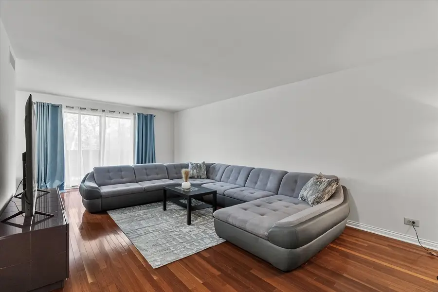 840 Wellington Avenue #315, Elk Grove Village, IL 60007 - Image #3