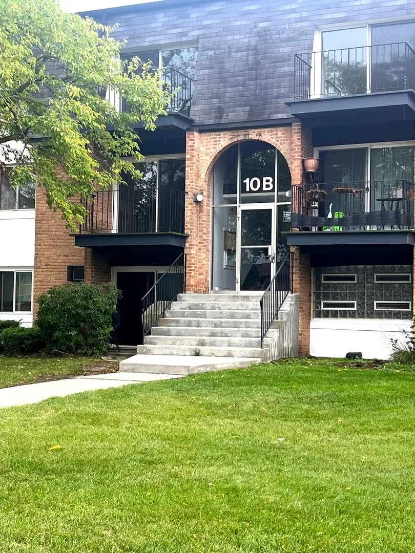 10B E Dundee Quarter Drive #301, Palatine, IL 60074 - Image #1