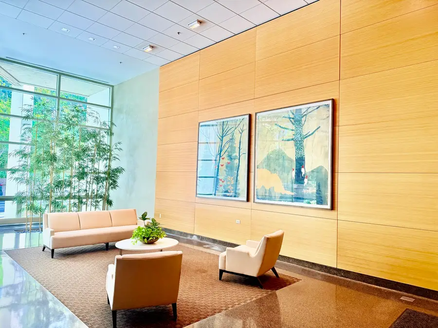 1570 Elmwood Avenue #802, Evanston, IL 60201 - Image #3