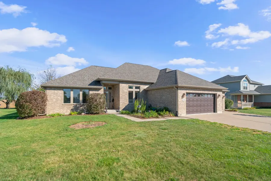 211 Wabansi Trail, Paw Paw, IL 61353 - Image #2