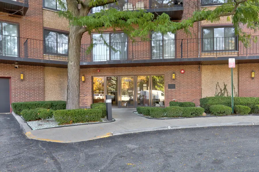 7601 N Lincoln Avenue #511, Skokie, IL 60077 - Image #3