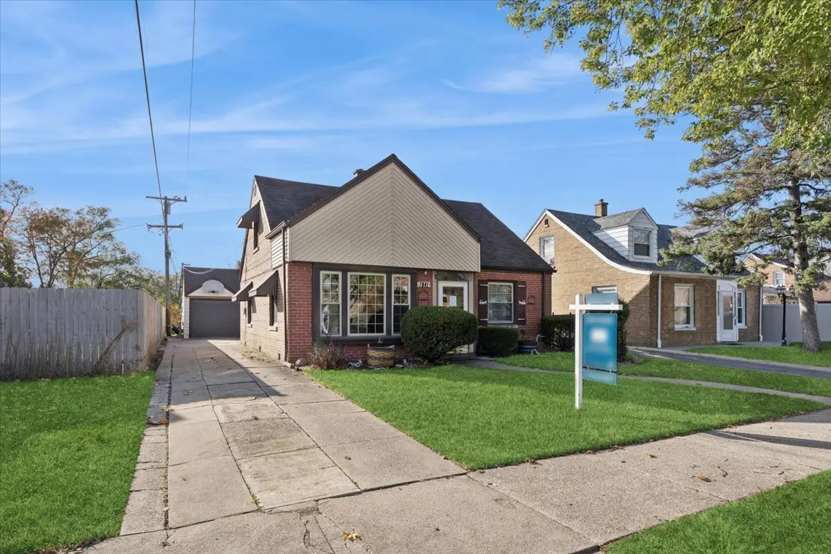 7841 44th Street, Lyons, IL 60534 - Image #1