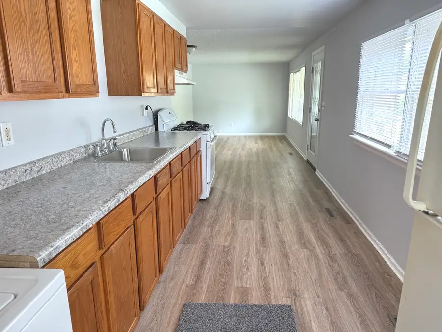 308 Amarillo Court, Carpentersville, IL 60110 - Image #3