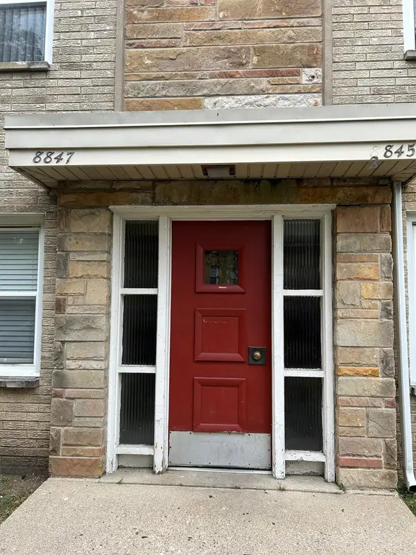 8847 La Crosse Avenue #204, Skokie, IL 60077