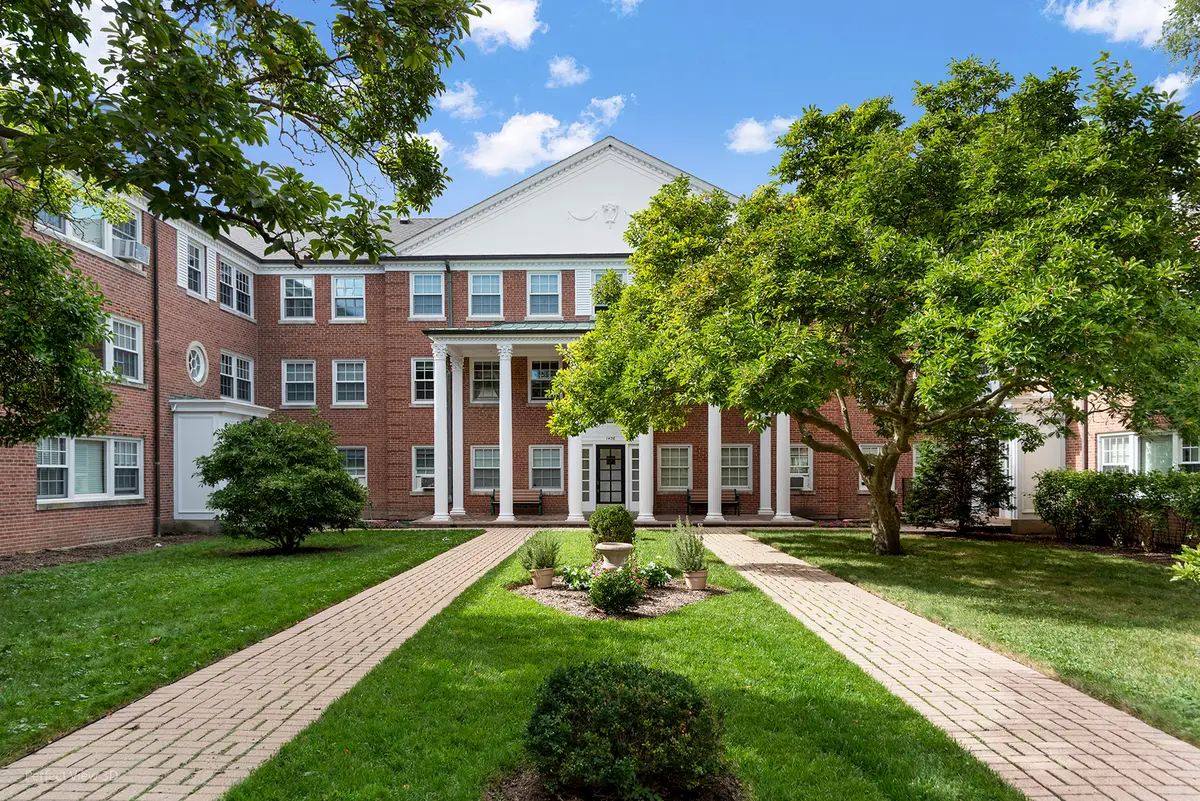 1408 Hinman Avenue #2, Evanston, IL 60201 - Image #1