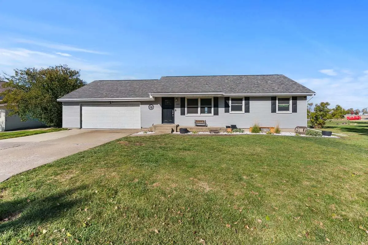 208 E 8th Street, Gridley, IL 61744 - Image #1