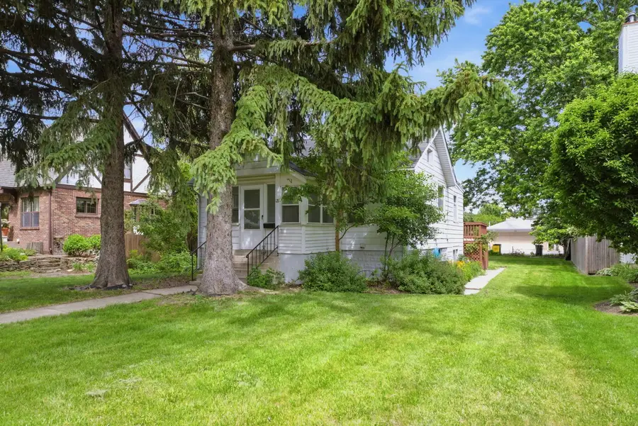 127 S Lincoln Street, Westmont, IL 60559 - #2