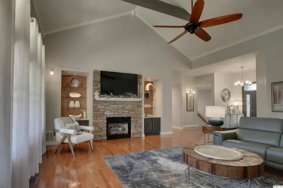 1532 Winsor Dr., Quincy, IL 62305 - Image #3