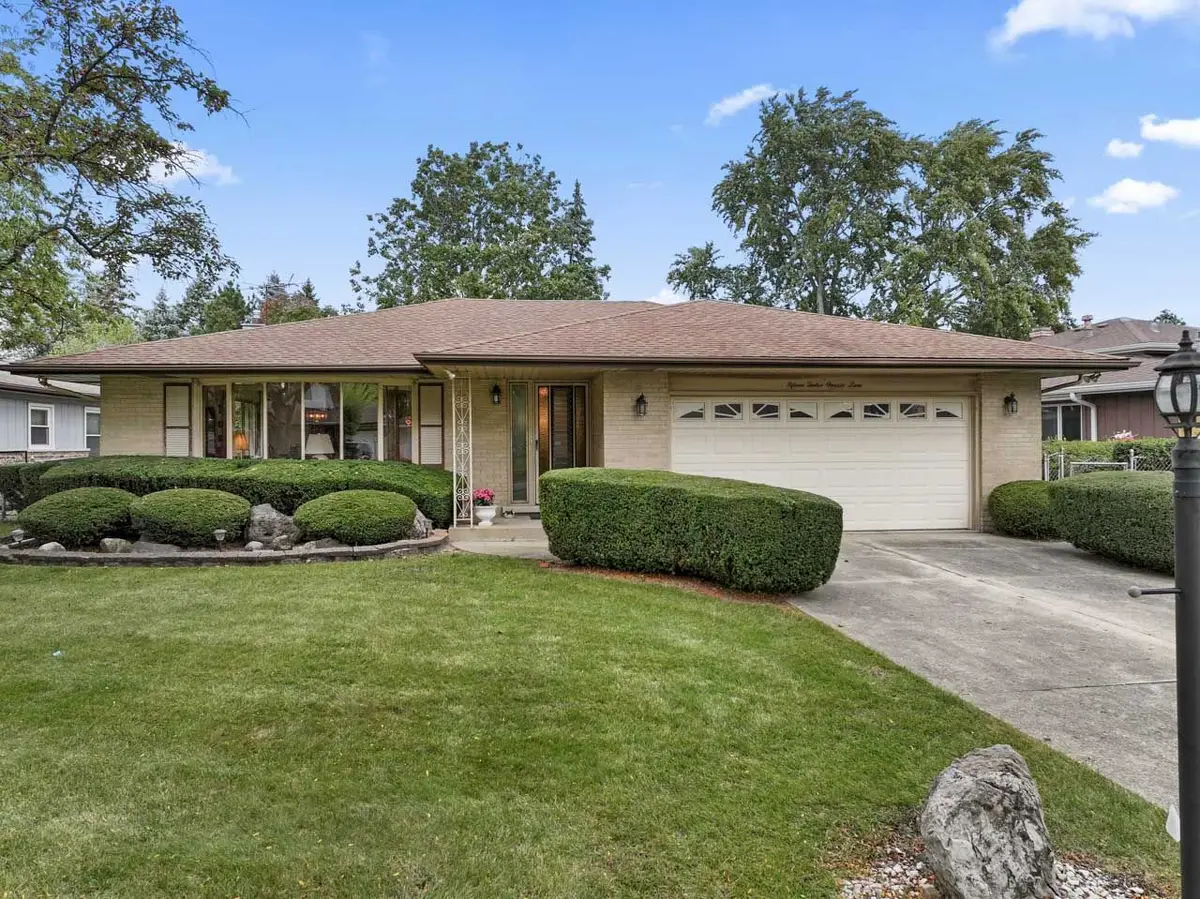 1512 N Oneida Lane, Mount Prospect, IL 60056 - Image #1