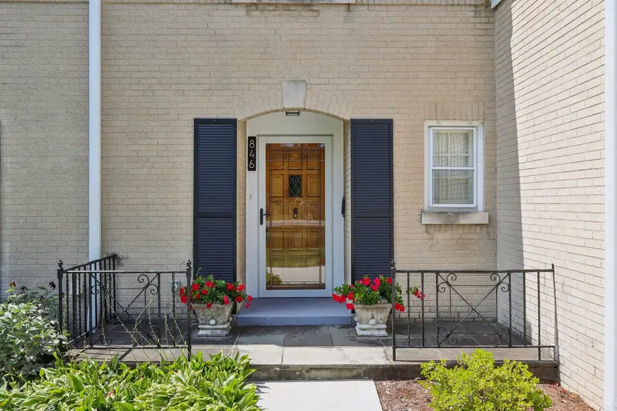 846 Wagner Road, Glenview, IL 60025 - Image #2