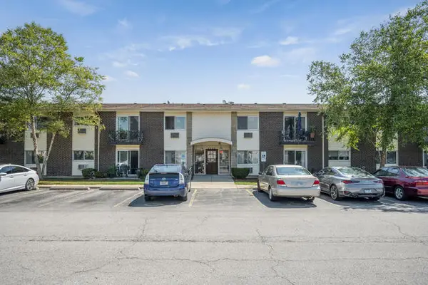 8808 N Leslie Lane #2F, Des Plaines, IL 60016