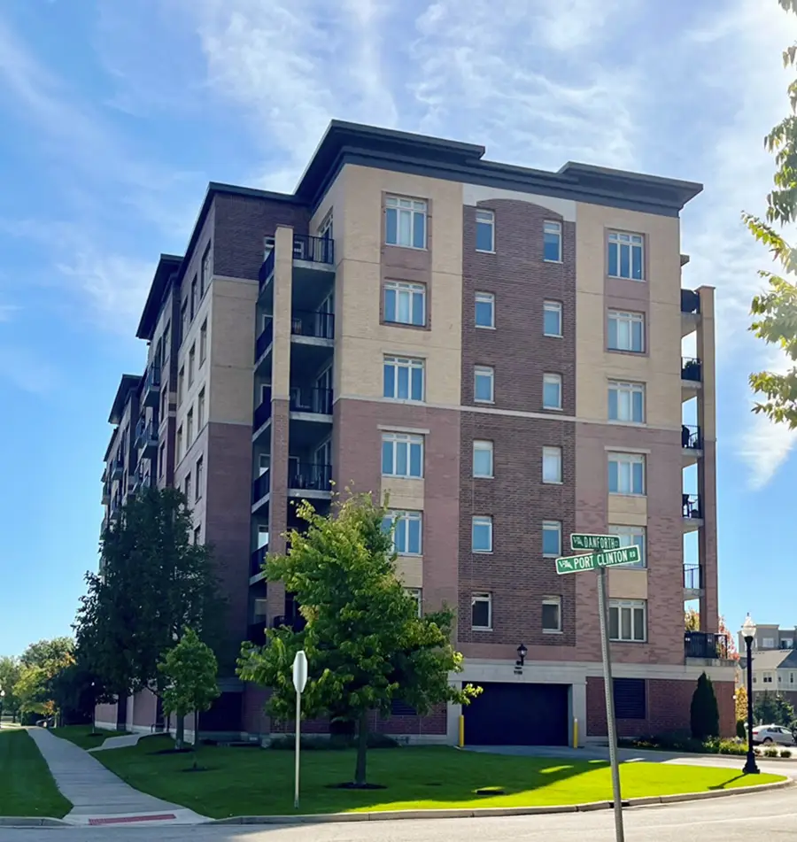 1199 E Port Clinton Road #304, Vernon Hills, IL 60061 - Image #2