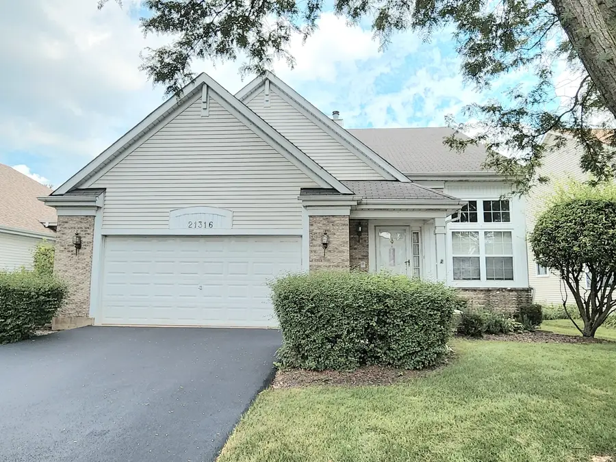 21316 W Redwood Drive, Plainfield, IL 60544 - Image #2
