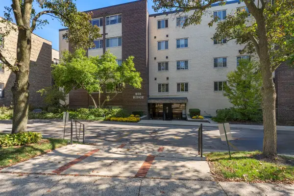 835 Ridge Avenue #207, Evanston, IL 60202