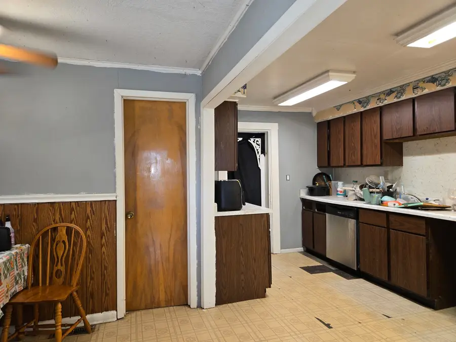 802 Railroad Street, Beaverville, IL 60912 - Image #3