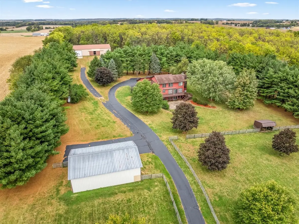 9104 E Weber Road, Ridott, IL 61067 - Image #1