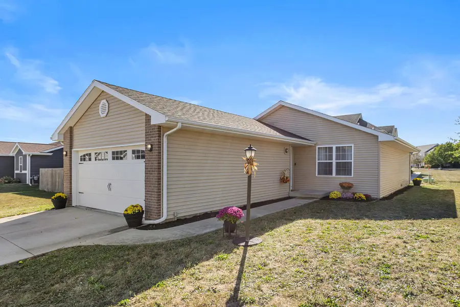 3723 Sandstone Drive, Champaign, IL 61822 - Image #2