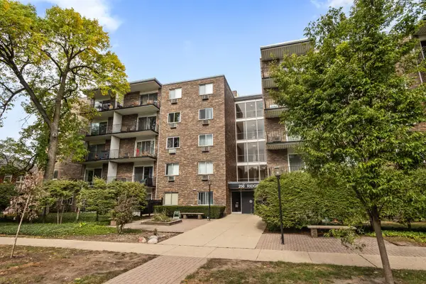 250 Ridge Avenue #2J, Evanston, IL 60202