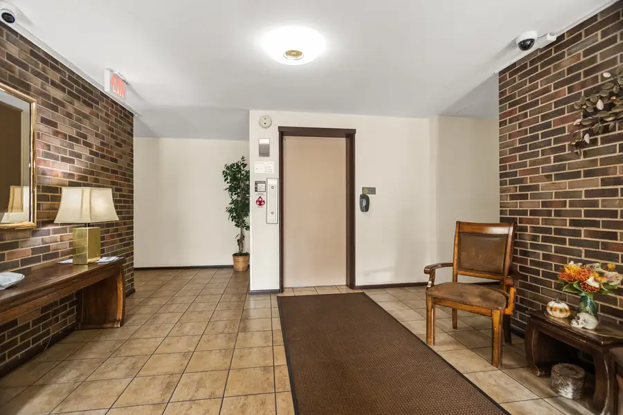250 Ridge Avenue #2J, Evanston, IL 60202 - Image #2