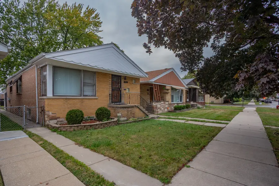 7408 S Campbell Avenue, Chicago, IL 60629 - Image #2