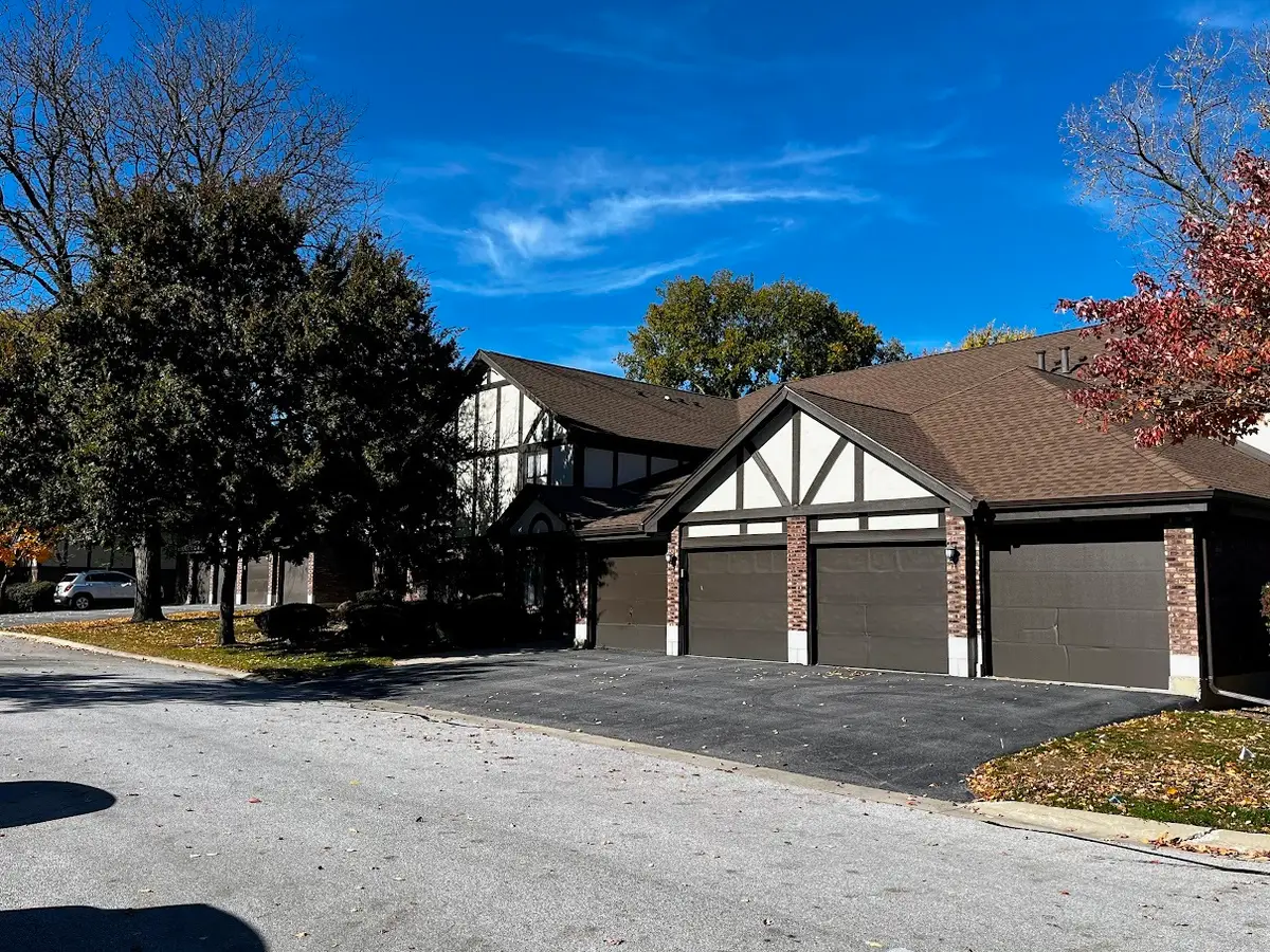 8216 Mulberry Court #8B, Palos Hills, IL 60465 - Image #1