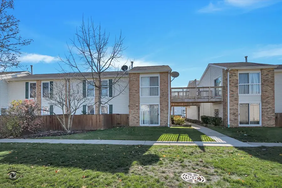 1908 Kenilworth Circle #H, Hoffman Estates, IL 60169 - Image #2