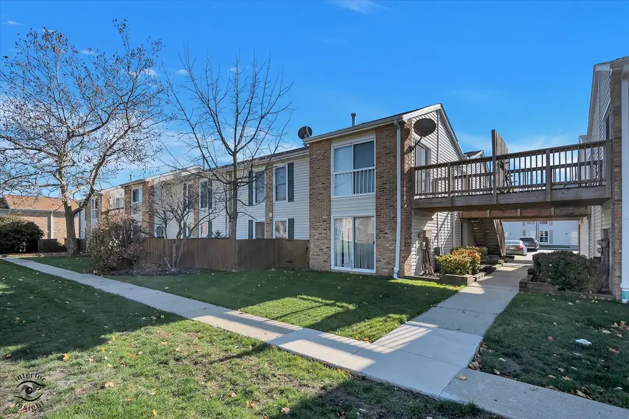 1908 Kenilworth Circle #H, Hoffman Estates, IL 60169 - Image #3
