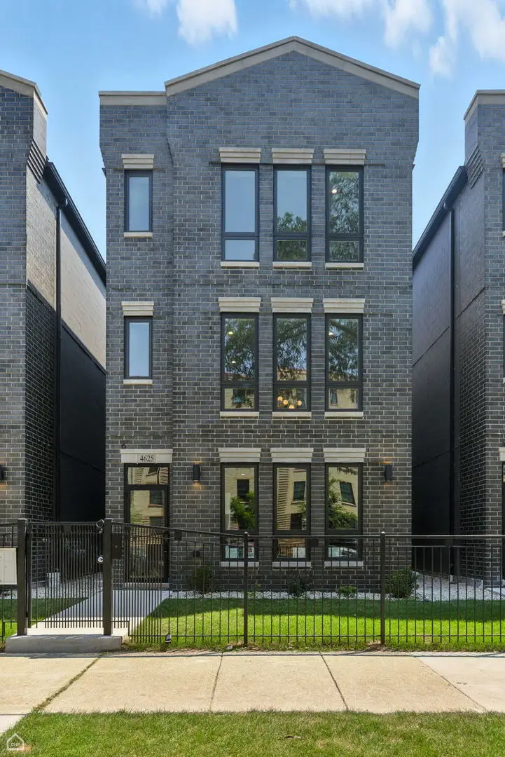 4623 S Michigan Avenue, Chicago, IL 60653 - Image #1