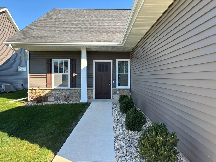 608 Anjali Court #L, Sycamore, IL 60178 - Image #2