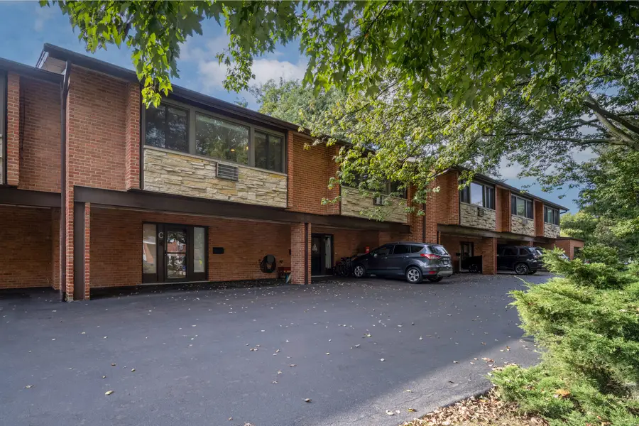 1341 Greenwillow Lane #C, Glenview, IL 60025 - Image #2