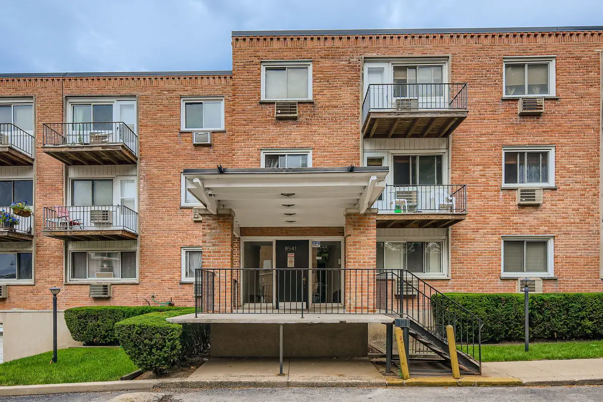 8541 Lotus Avenue #914, Skokie, IL 60077 - Image #1