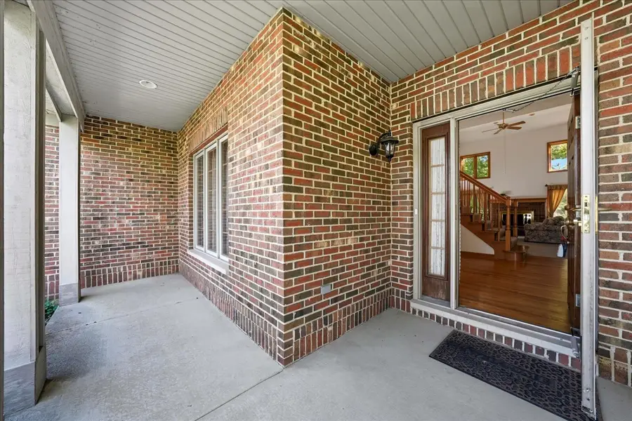 8 Mossfield Court, Sugar Grove, IL 60554 - Image #2