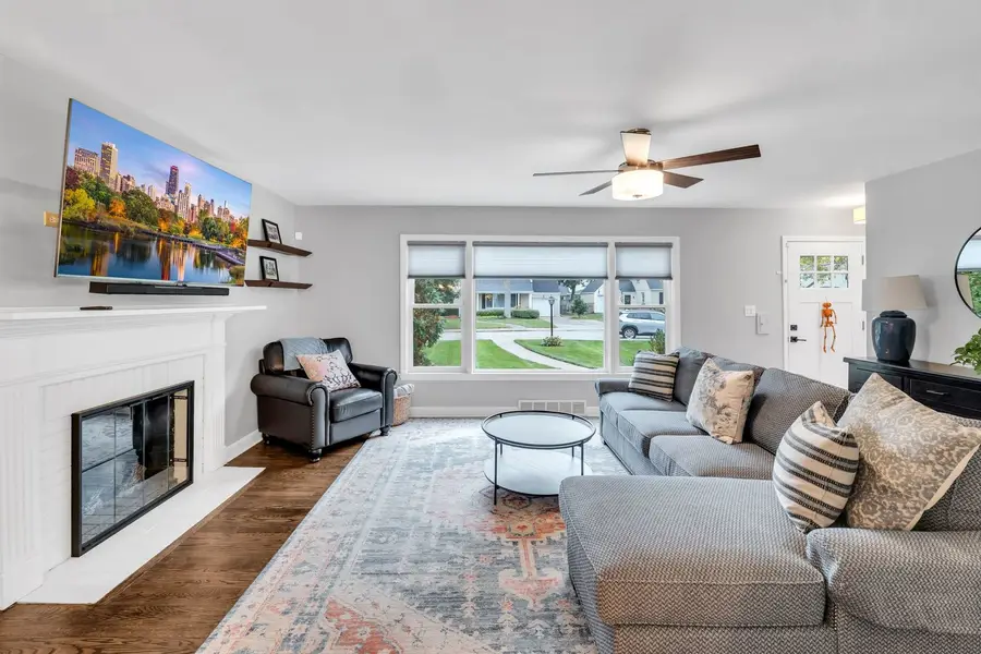 1154 Vernon Drive, Glenview, IL 60025 - Image #3