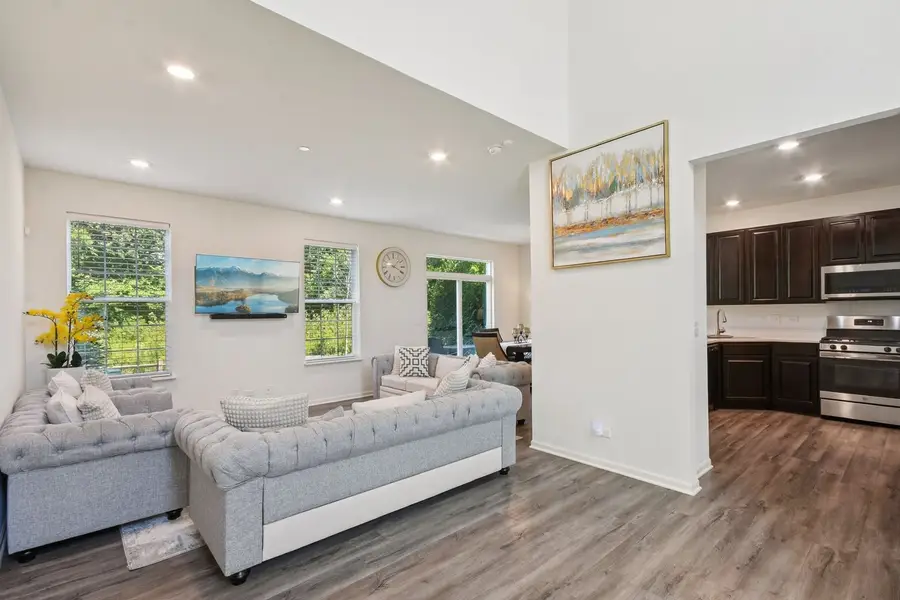 1548 Wind Energy Pass, Batavia, IL 60510 - Image #2