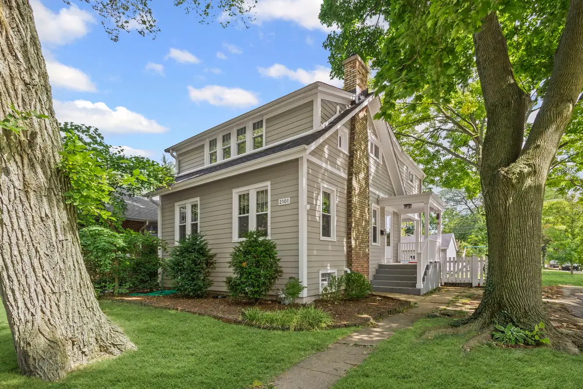 2101 Pioneer Road, Evanston, IL 60201 - Image #1