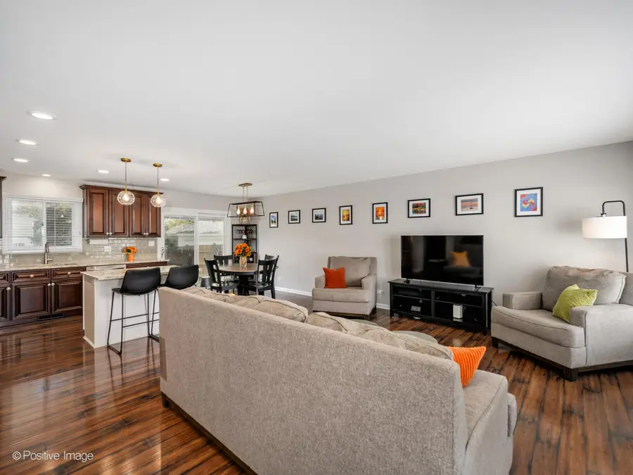 0S015 Cottonwood Drive, Wheaton, IL 60187 - Image #3