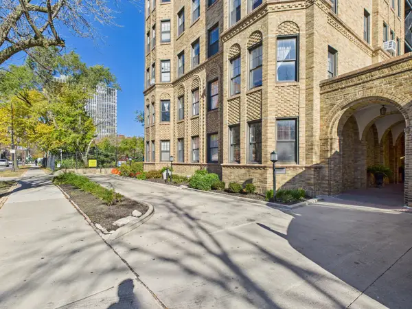 7321 S South Shore Drive #7D, Chicago, IL 60649