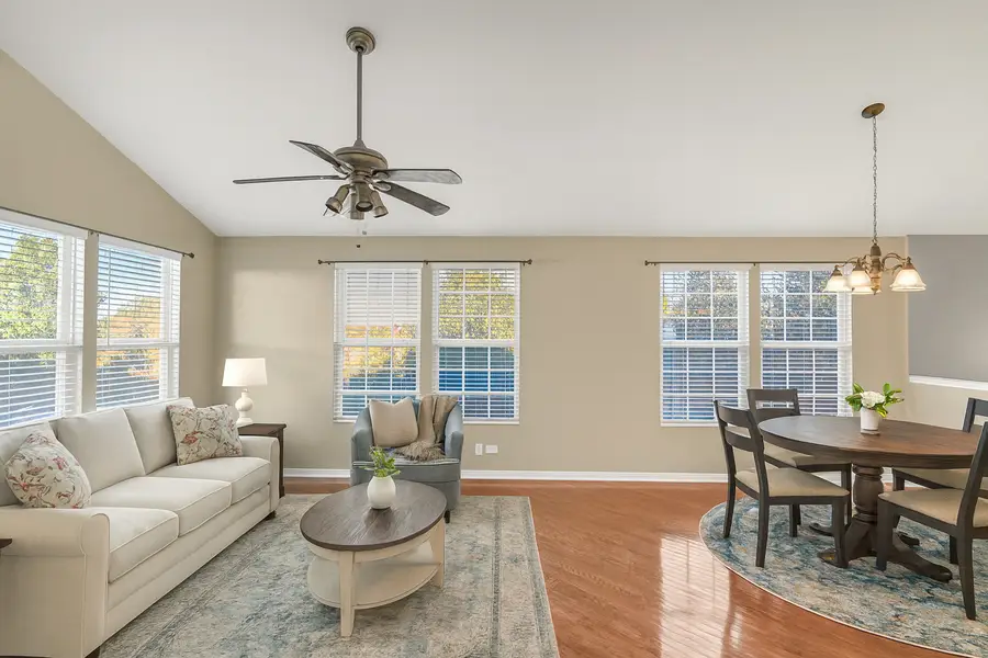 1043 Crane Pointe Road, Elgin, IL 60124 - Image #3