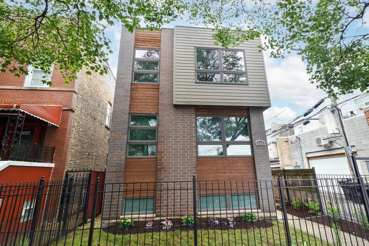 2342 N Hamlin Avenue, Chicago, IL 60647 - Image #1