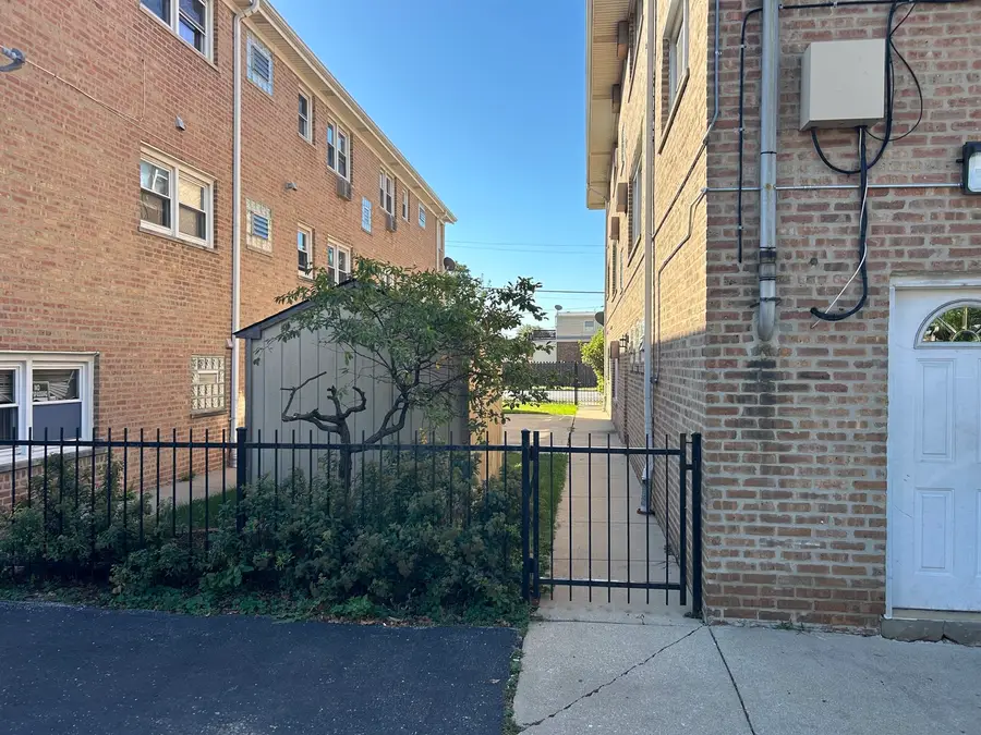 3820 W 47th Street #2ne, Chicago, IL 60632 - Image #2