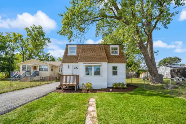 1334 N Lake Shore Drive, Round Lake Beach, IL 60073