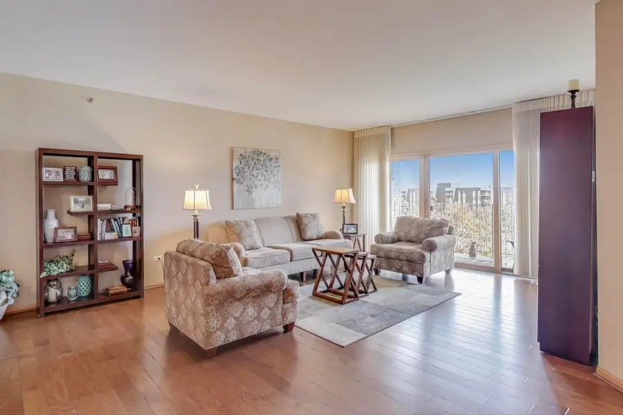 2260 S Grace Street #402, Lombard, IL 60148 - Image #2