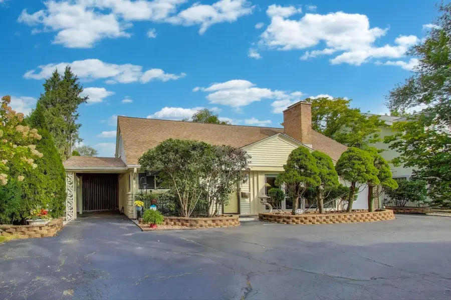 3226 Sprucewood Road, Wilmette, IL 60091 - Image #2