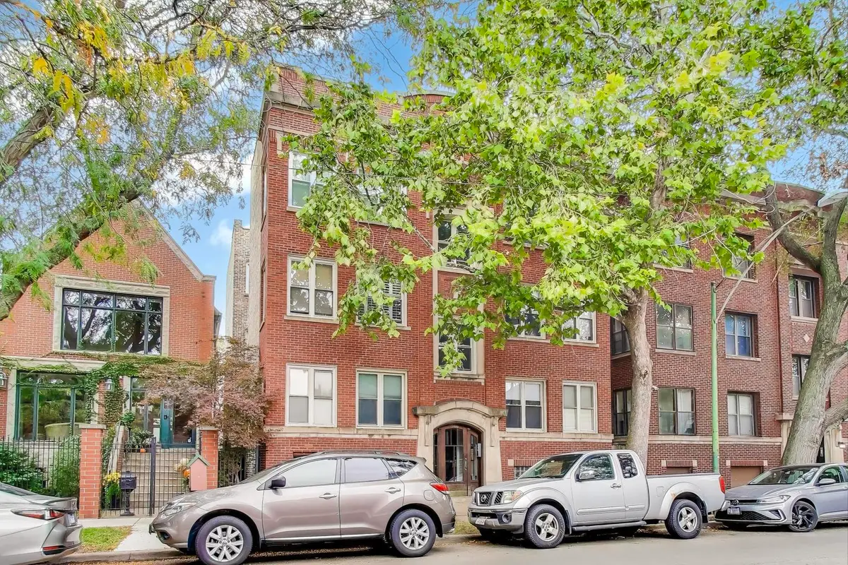 1906 W Byron Street #2W, Chicago, IL 60613 - Image #1