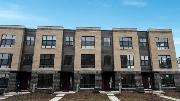 385 Summit Circle, Lombard, IL 60148