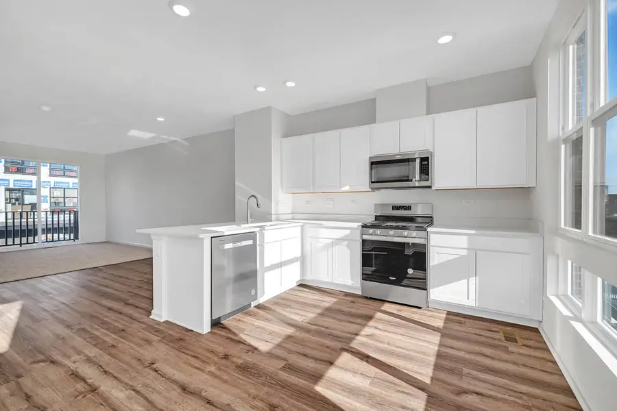 385 Summit Circle, Lombard, IL 60148 - Image #2