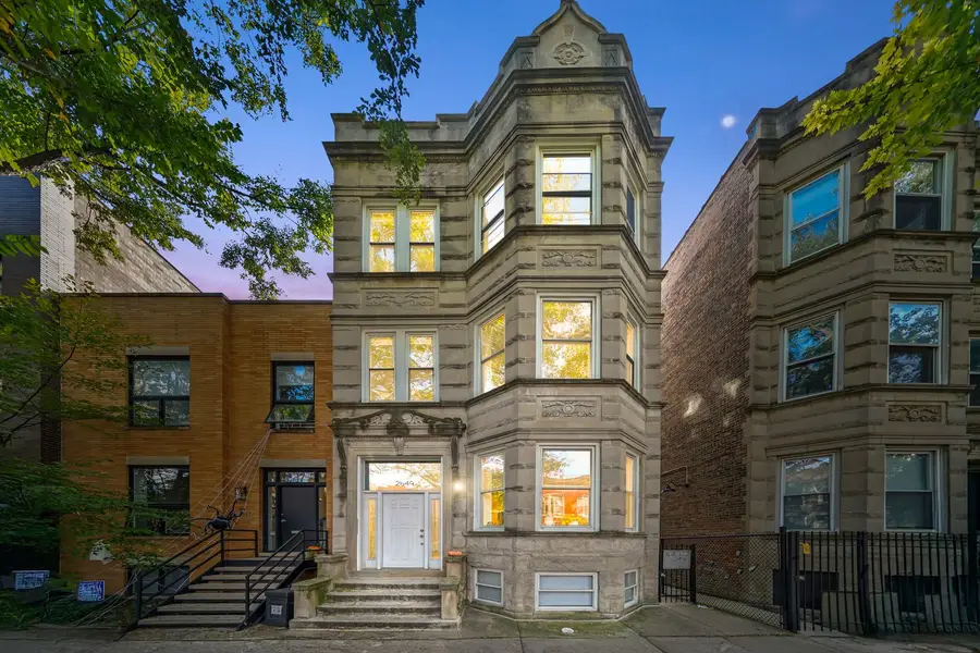 2649 W Thomas Avenue, Chicago, IL 60622 - Image #2