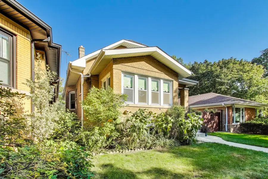 5807 N Sacramento Avenue, Chicago, IL 60659 - Image #3