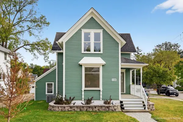 102 Center Street, Algonquin, IL 60102