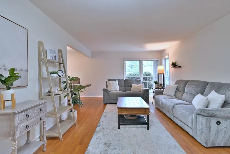 711 Cadillac Drive, Wheaton, IL 60187 - Image #3